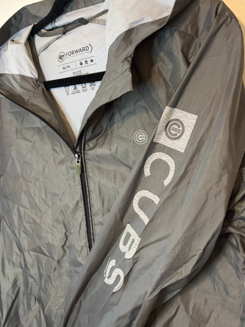 Chicago Cubs Women's '47 Brand Rain Jacket Size XL Lightweight Packable